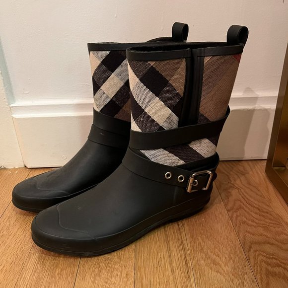 Burberry Rain Boots - Picture 1 of 3